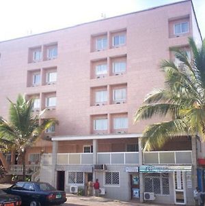 Meumi Palace Yaounde Exterior photo