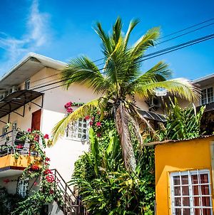 Sun Havens Apartments & Suites Bocas del Toro Exterior photo