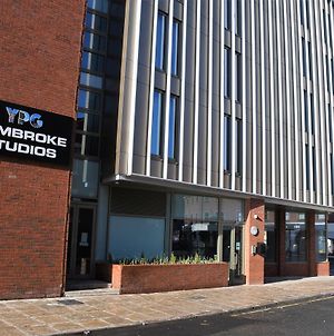 Pembroke Studios Liverpool Exterior photo