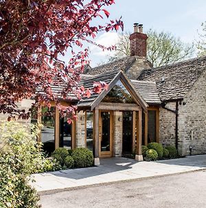 The Crown Of Crucis Country Inn And Hotel Cirencester Exterior photo