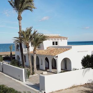 Urbanizacion El Oasis, 20 Villas En 1ª Linea Playa Denia Exterior photo