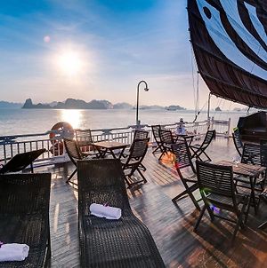 Bhaya Halong Cruises Hotel Ha Long Exterior photo