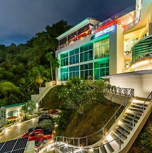 Hilltop Hotel Phuket Exterior photo