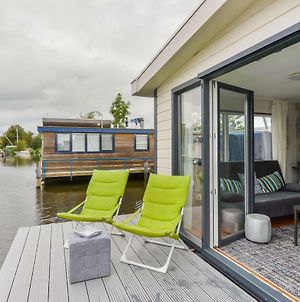 Bright And Comfortable Houseboat Aalsmeer Exterior photo