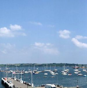 Large Central Falmouth Apartment With Views And Parking Top Rated Exterior photo
