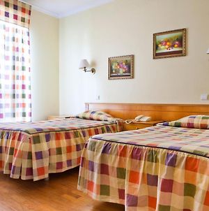 Residencial Colombo Bed & Breakfast Funchal  Room photo