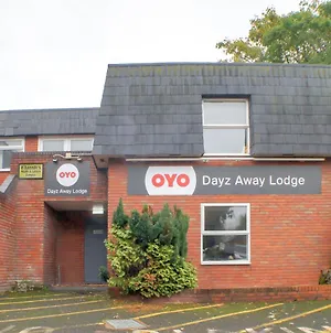 Oyo Dayz Away Lodge Dudley Exterior photo