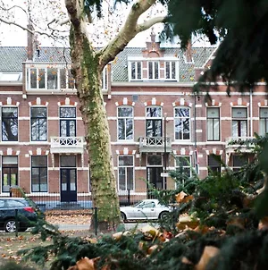 Oranjepark Bed & Breakfast Dordrecht Exterior photo