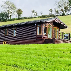 Luxury Farm Cabin In The Heart Of Wales Apartment Cowbridge Exterior photo
