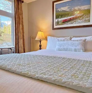 Windtower Lodge Queen Bed Suite-Ugparking&Walking2Dt Canmore Exterior photo