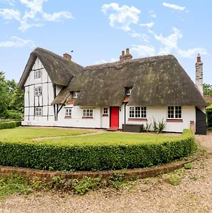 Captivating 6 Bed Cottage In The Village Of Moulso Newport Pagnell Exterior photo