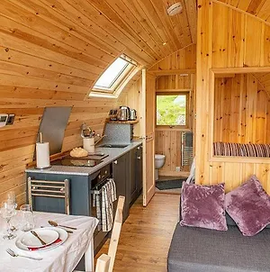 Beinn A Ghlo Luxury Glamping Pod With Hot Tub & Pet Friendly At Pitilie Pods Aberfeldy Exterior photo