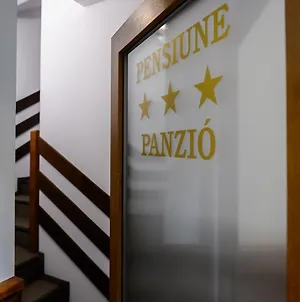 Juliu'S Panzio Csikszereda Hotel Exterior photo