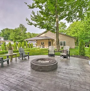 Shipshewana Guest House With Fire Pit! Exterior photo