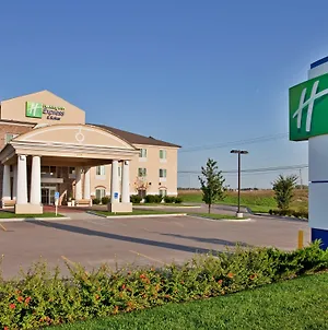 Holiday Inn Express Hotel & Suites Wichita Airport, An Ihg Hotel Exterior photo