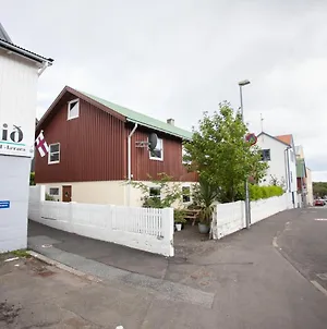 Lovely 2- Bedroom Apartment In Central Torshavn Exterior photo