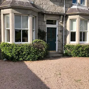 Spacious 2 Bedroom Flat In Heart Of Ballater Exterior photo