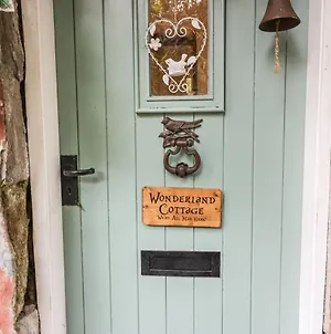 Wonderland Cottage Cupar Exterior photo