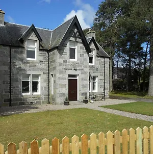 Einich Villa Newtonmore Exterior photo