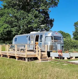 Chase Farm Glamping Southwater Exterior photo