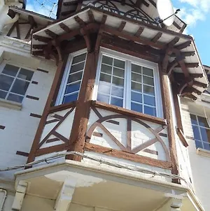 L'Escapade Feroise Villa Fere-en-Tardenois Exterior photo