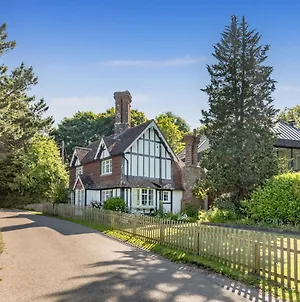 Danny Lodge - Country Cottage Near Brighton By Huluki Sussex Stays Hurstpierpoint Exterior photo