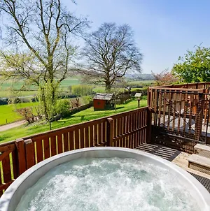 Mountain Ash Lodge With Hot Tub Cupar Exterior photo