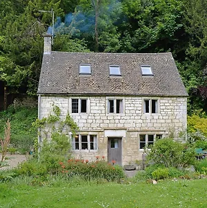 Driftcombe Farmhouse Villa Bisley  Exterior photo