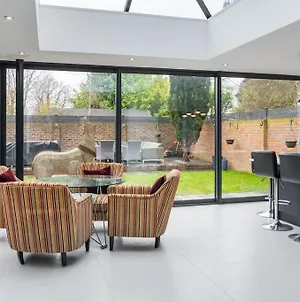 Luxury Modern 3 Bed Home Shepperton - Free Parking Exterior photo
