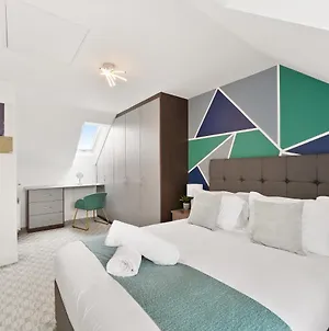 Luxnightzz - Modern New Build 4 Bed En-Suite Basildon Exterior photo