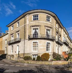 Luxury Apartment In The Centre Of Winchester Exterior photo