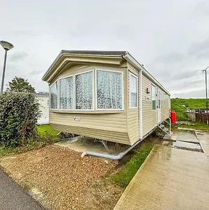 Lovely 6 Berth Caravan With Wifi At Steeple Bay In Essex Ref 36028B Southminster Exterior photo