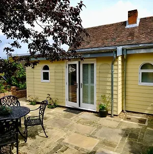 The Garden Room Woodbridge Exterior photo