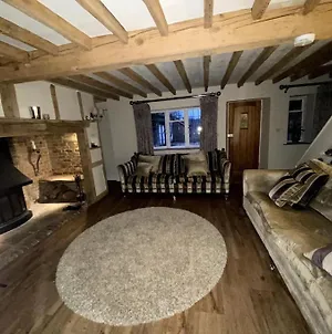 Cosy Luxury 3 Bed Cottage In The Surrey Hills Ockley Exterior photo