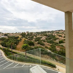 Designer 3Br Home, W/ Lovely Green Views & Wifi By 360 Estates Marsaxlokk Exterior photo