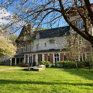 Beau Studio Dans Villa De Charme Saint-Laurent-de-Brevedent Exterior photo