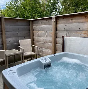 Fox Lodge With Hot Tub Cupar Exterior photo