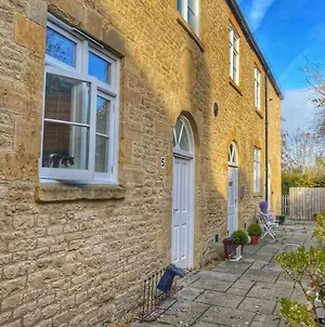 Cotswold Chapel, Sleeps Up To 5 In Kingsize Beds Apartment Chipping Norton Exterior photo