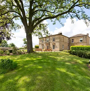 Emley Woodhouse Villa Clayton West Exterior photo