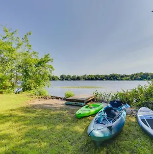 Waterfront Rhode Island Abode With Kayaks And Dock! Villa Warwick Exterior photo