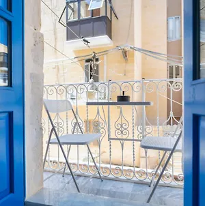 Mandera'S Boutique Suites & Dorms Valletta Exterior photo