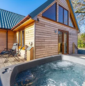 Roe Deer Lodge With Hot Tub Cray  Exterior photo