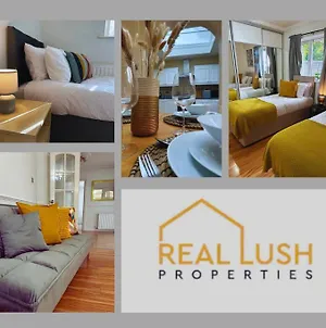 Real Lush Properties-New Home Sleeps 12-Business & Relocation-Free Parking Dudley Exterior photo