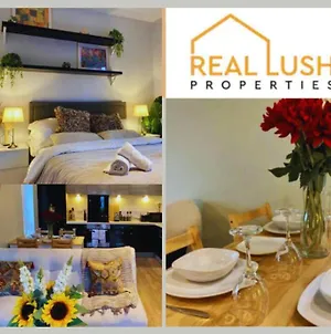 Real Lush Properties-Spacious Apartment In Milton Keynes, Sleeps 4 Exterior photo