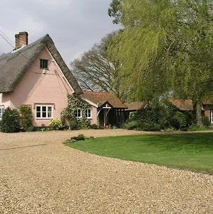 Thatched Farm Bed And Breakfast Woodbridge Exterior photo