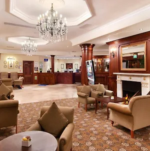 Hilton Newbury Centre Hotel Interior photo