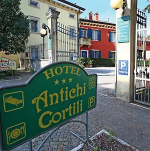 Hotel Antichi Cortili Dossobuono Exterior photo