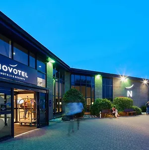 Novotel London Stansted Airport Stansted Mountfitchet Exterior photo