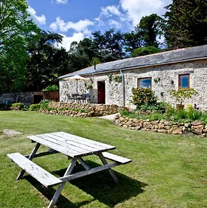 Combe Barn Villa Chard Exterior photo