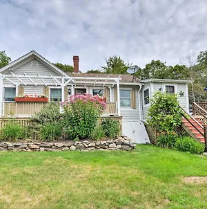 Charming East Boothbay Cottage With Large Yard! Exterior photo